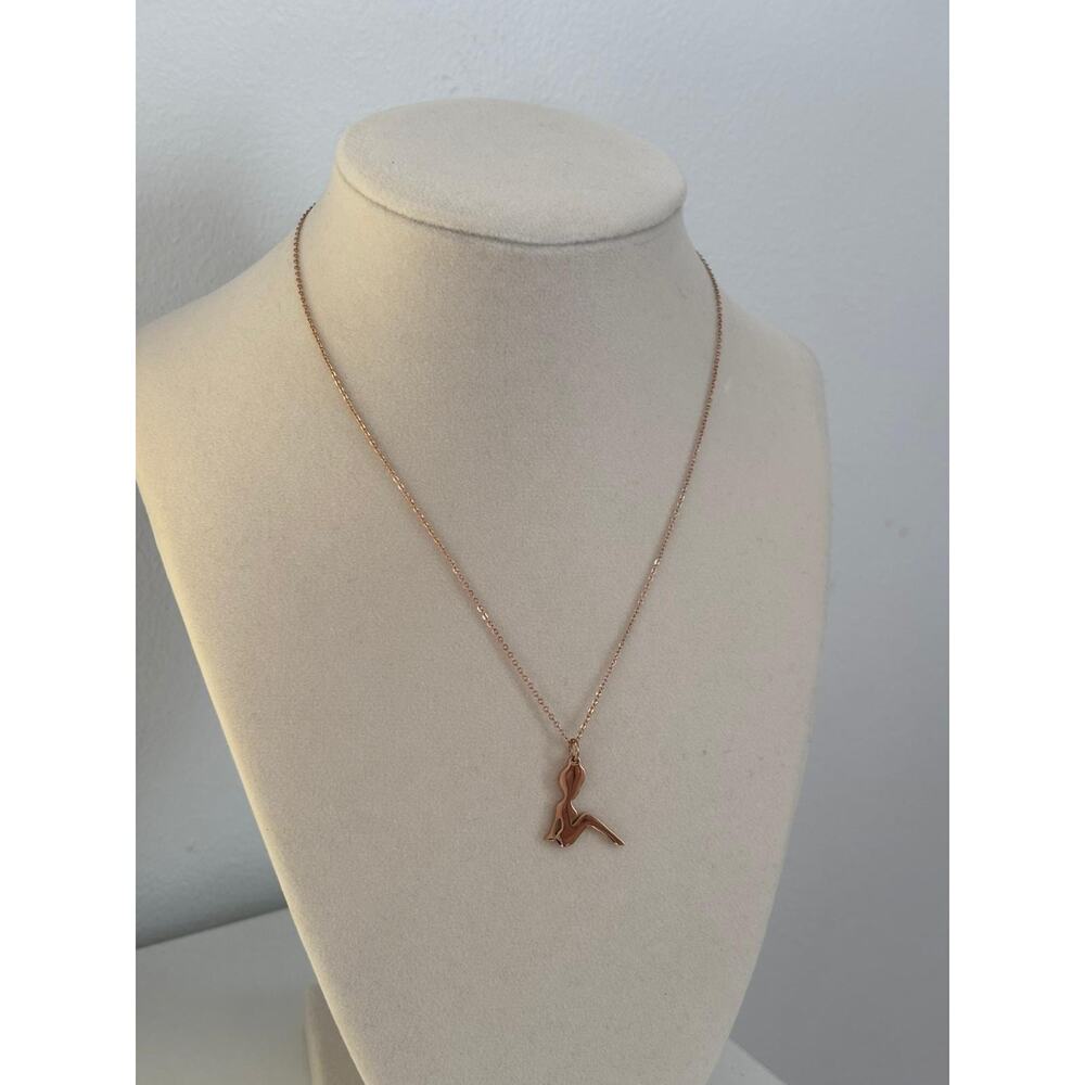 Gold Minimalist Woman Pendant Necklace Stainless Steel Aesthetic Jewelry - Picture 3 of 5